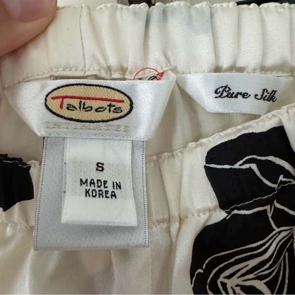Vintage Talbots Black and White Rose 100% Silk Pajamas Pants Size S - Picture 5 of 5